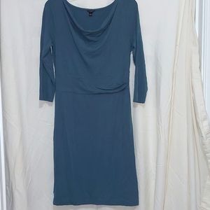 EUC Ann Taylor blue/green/aqua blend ???